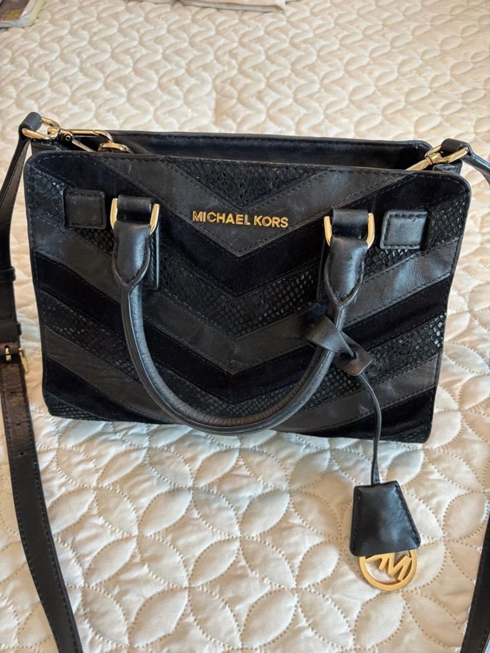 Michael Kors Selma Chevron Black Leather Suede and Snakeskin Shoulder Bag EUC